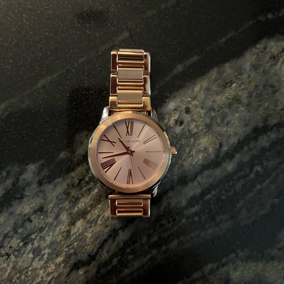 Michael Kors Hartman Rose Gold Watch - Picture 3 of 7